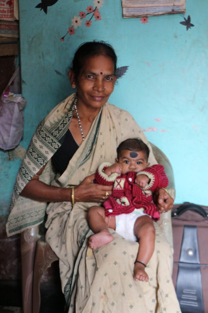 f3aa7-img_6368_sula_granddaughter_top_small